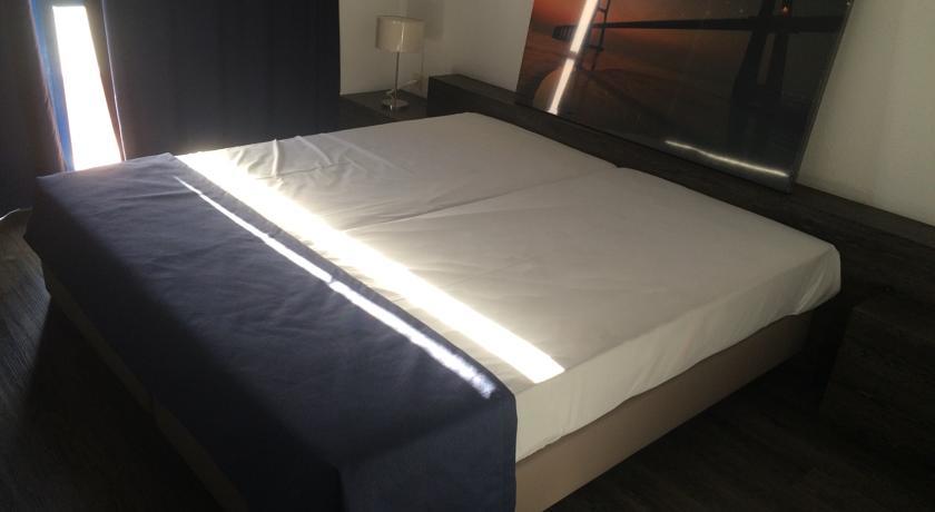 Aparthotel Almar