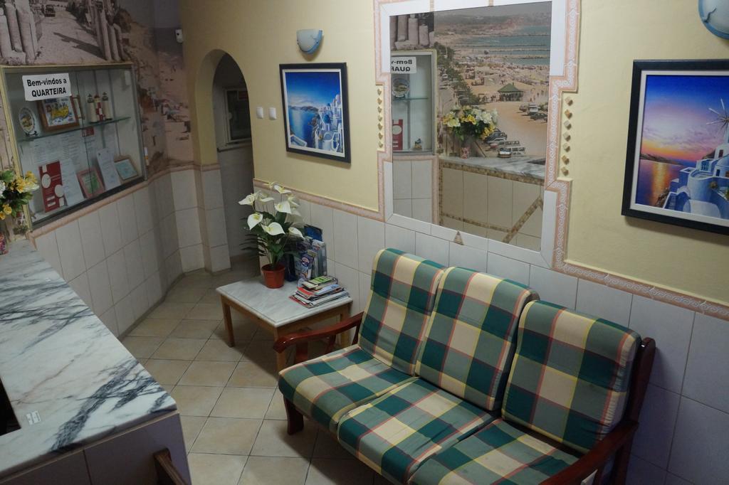 Triangulo - Alojamento Local Guest house Quarteira