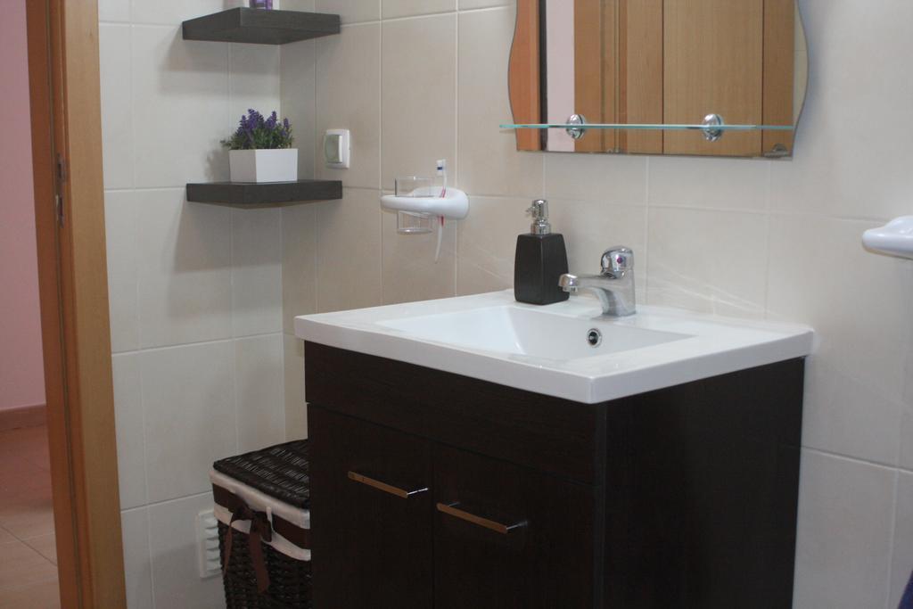 Lovely New W/ Pool Apartamento
