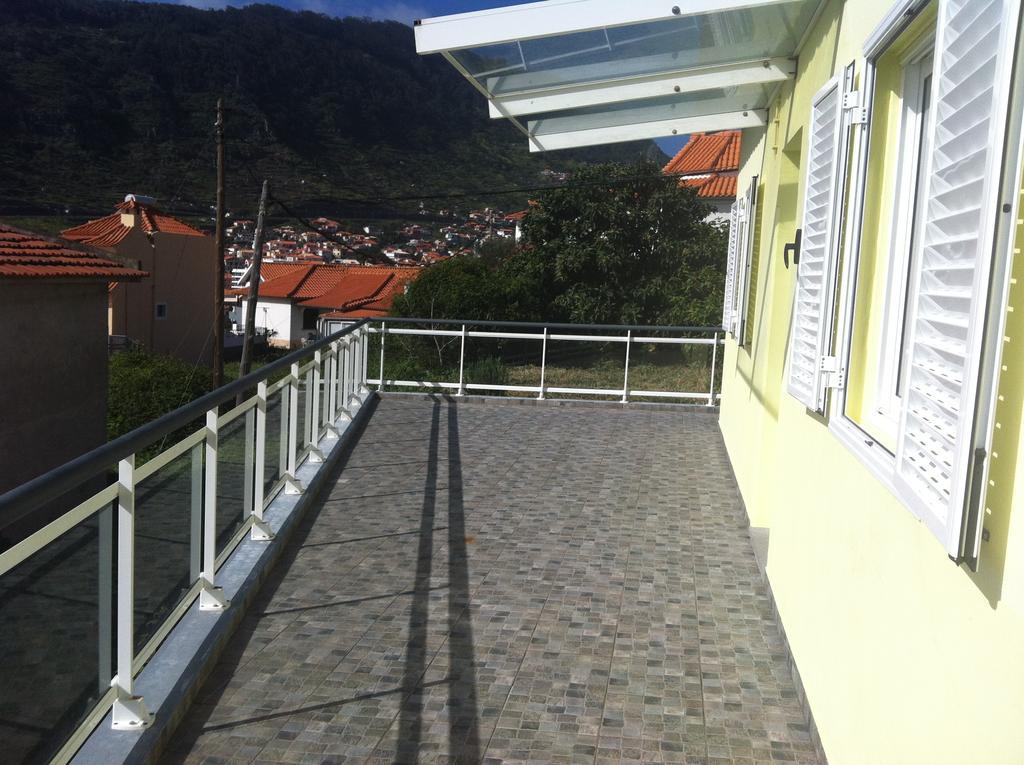 Сasa de vacaciones House On The Machico (Madeira)