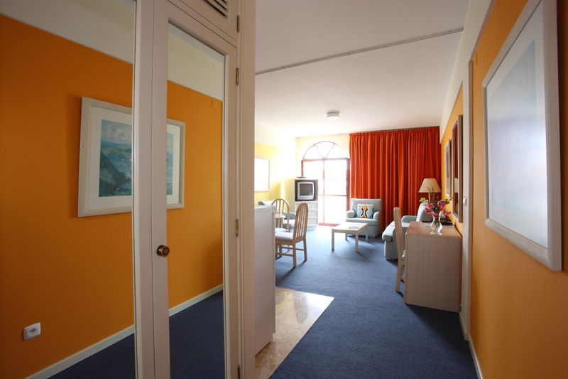 Bay Aparthotel 4*