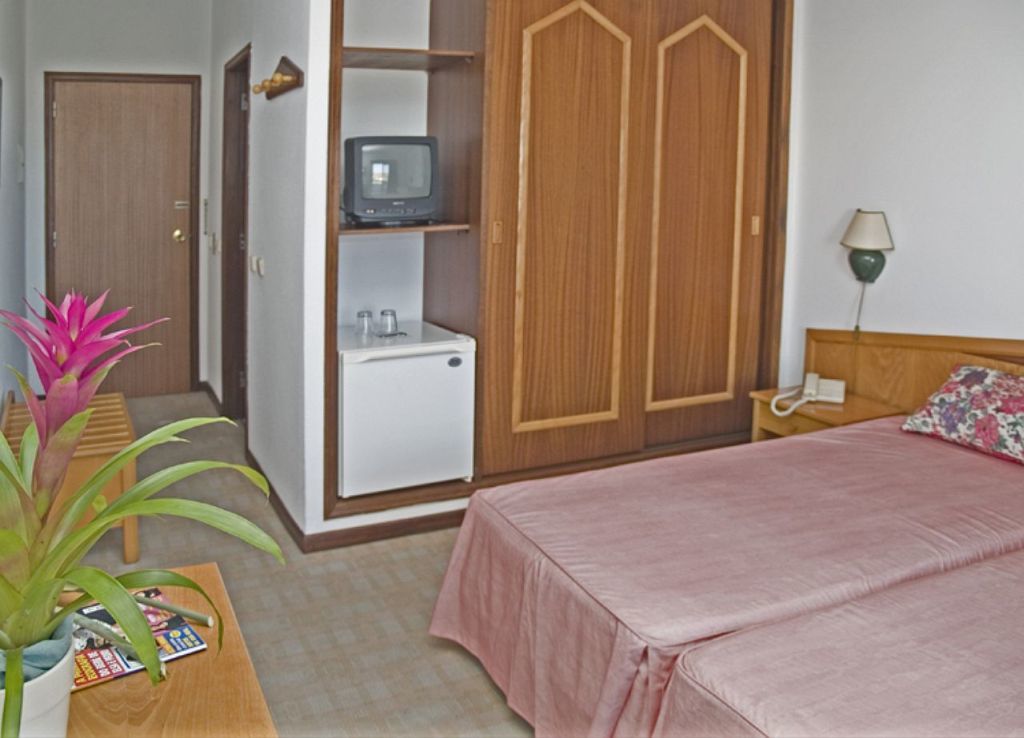 Luar Hotel 3*