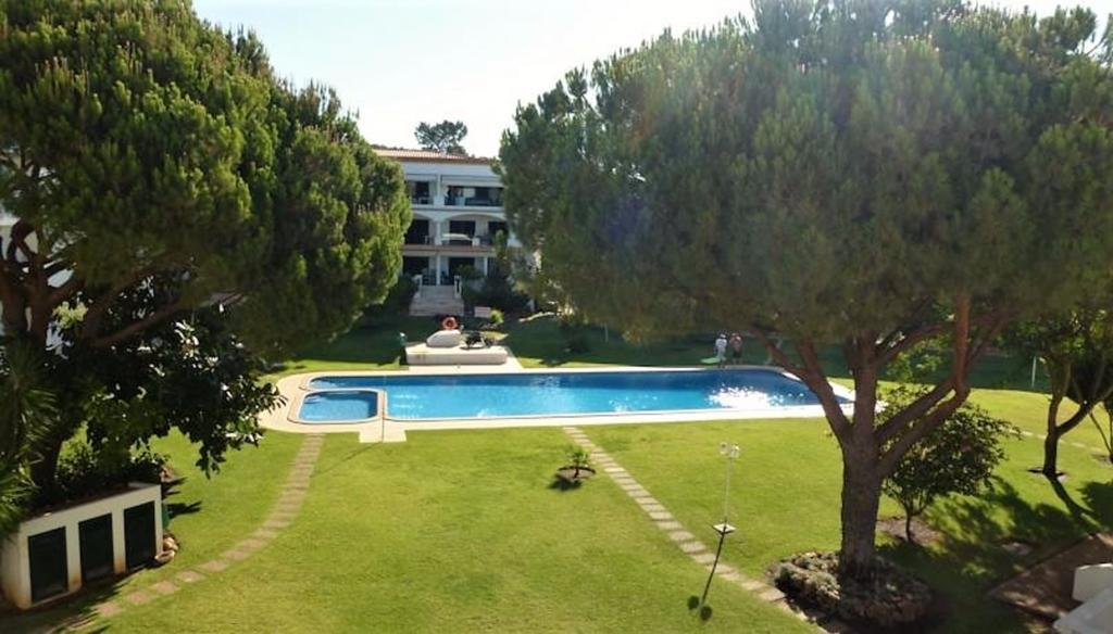 Rue Melvin Jones * Vilamoura