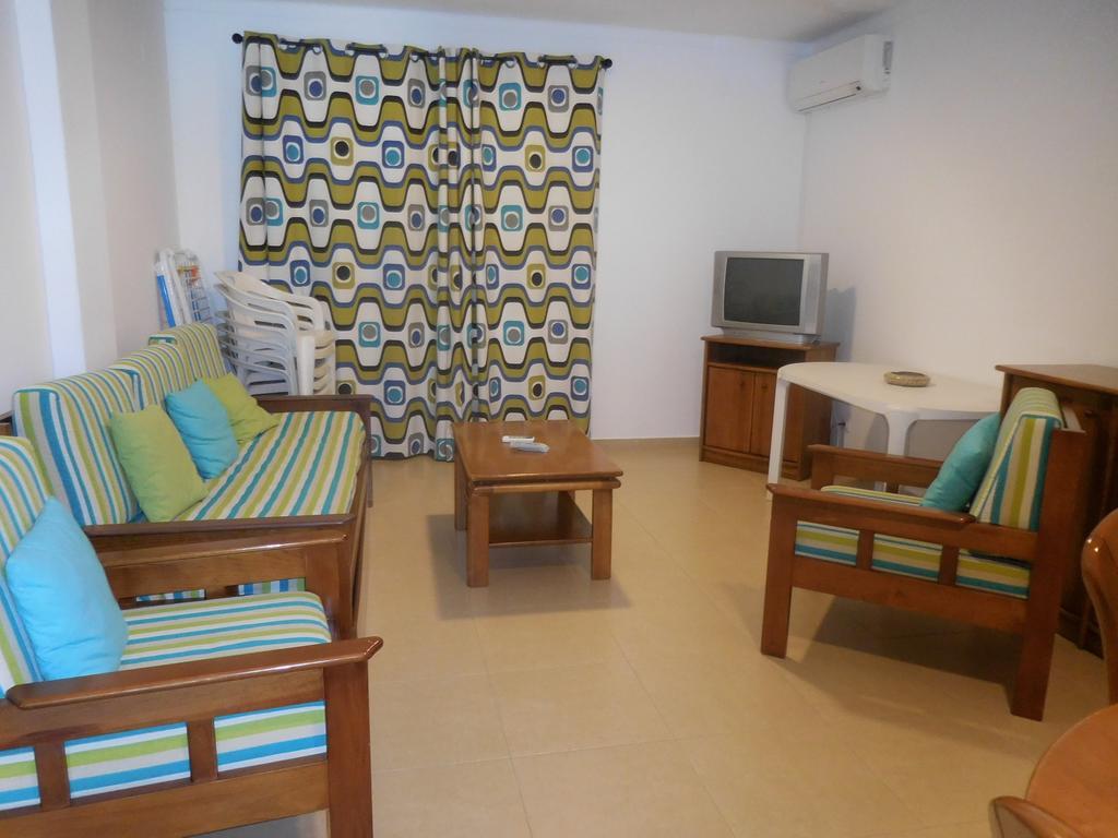 Turisticos Crisgolf Apartment