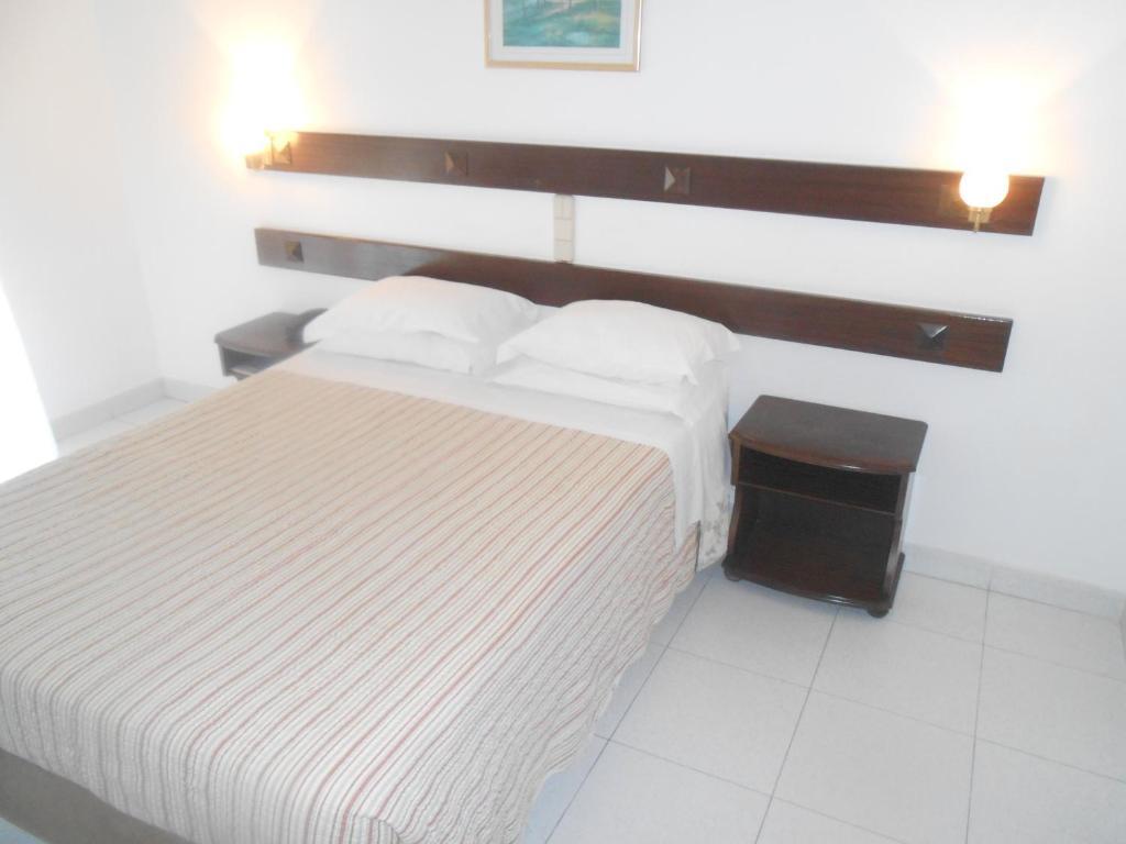 Velha Hotel 2*