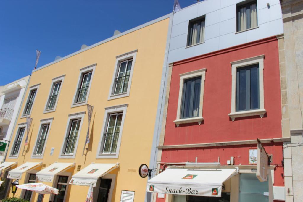 Dom Fernando II Guest house *