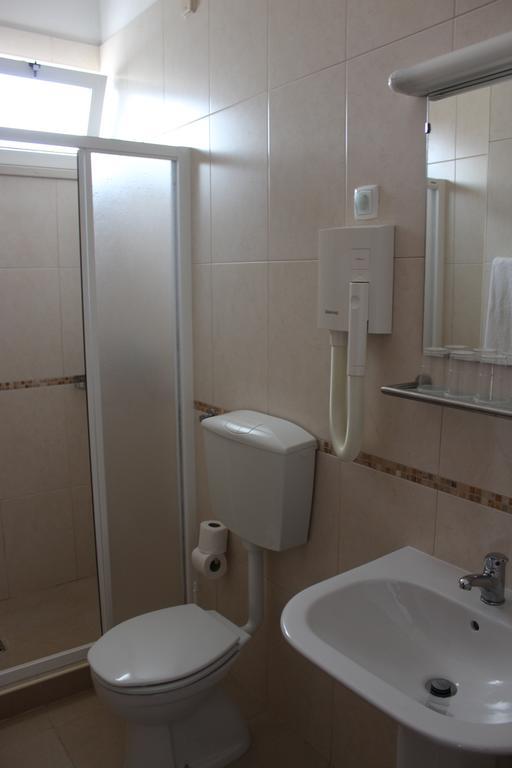 Velha 2* Lagos