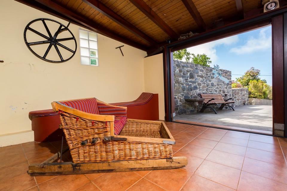 Casa Leonor By Rent2u, Lda Holiday home Arco da Calheta (Madeira)
