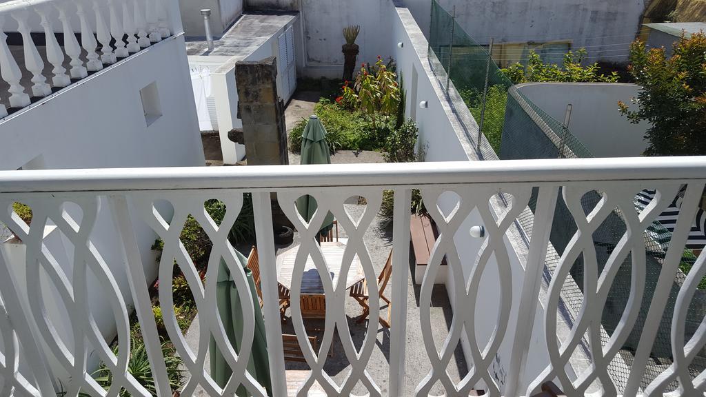A Casa Do Lado Guest house Horta (Azores)