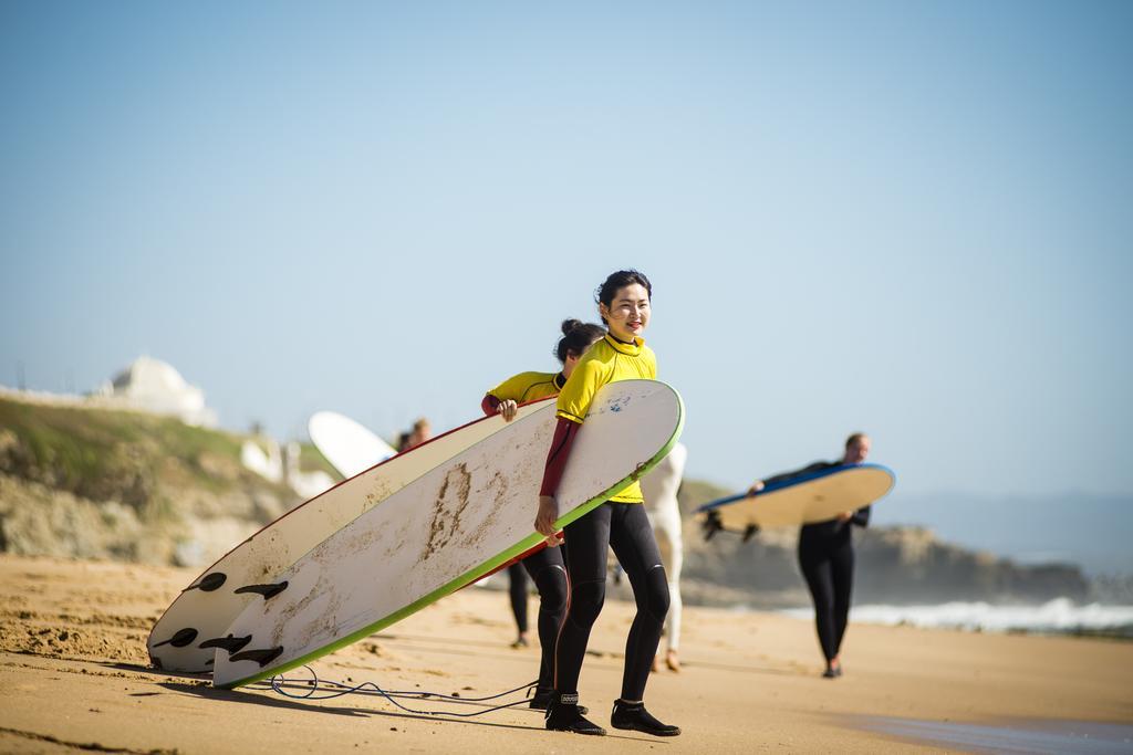 & Surfcamp 55 Hostel Ericeira