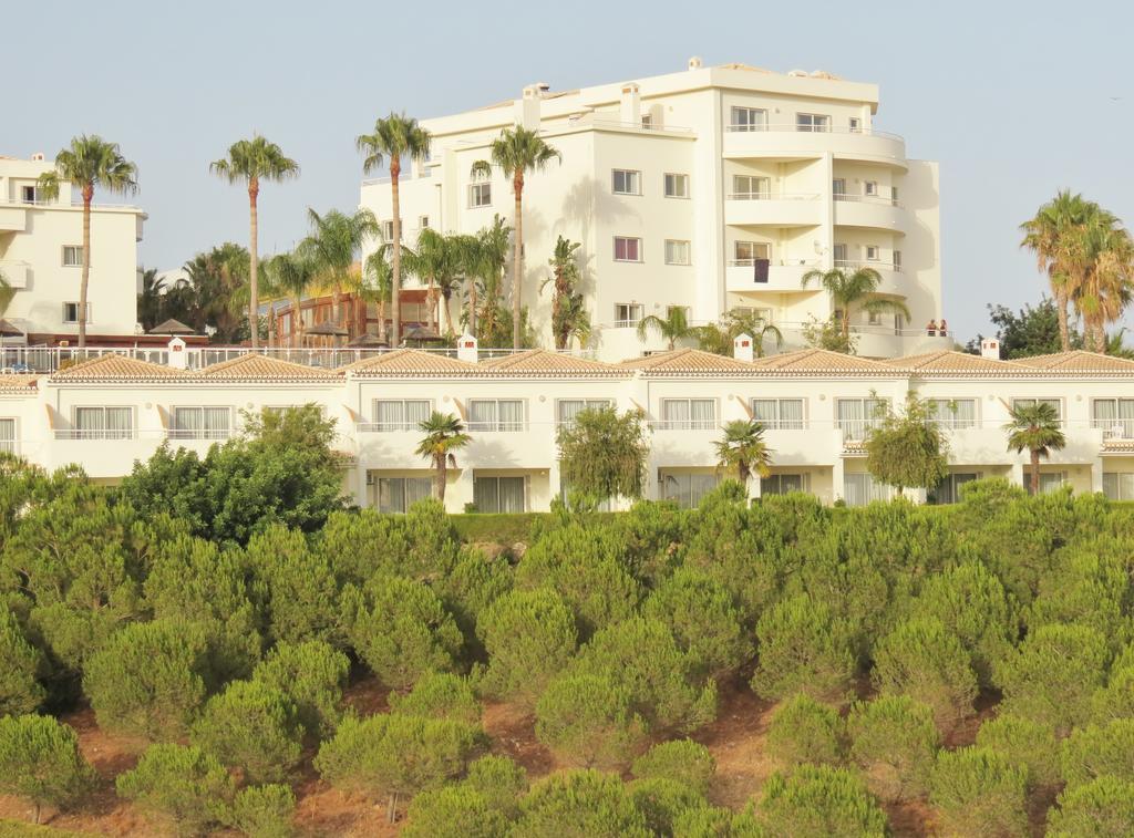 Mos - Hotel Lagos
