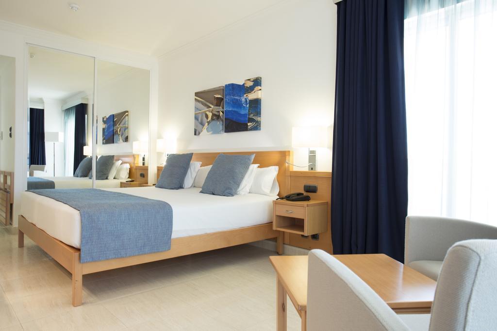 Ukino Palmeiras Village 4* Armacao de Pera