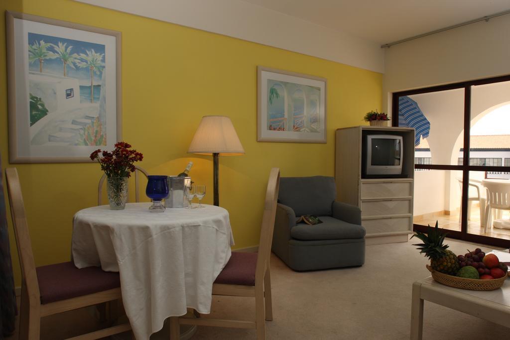 Bay Aparthotel 4*
