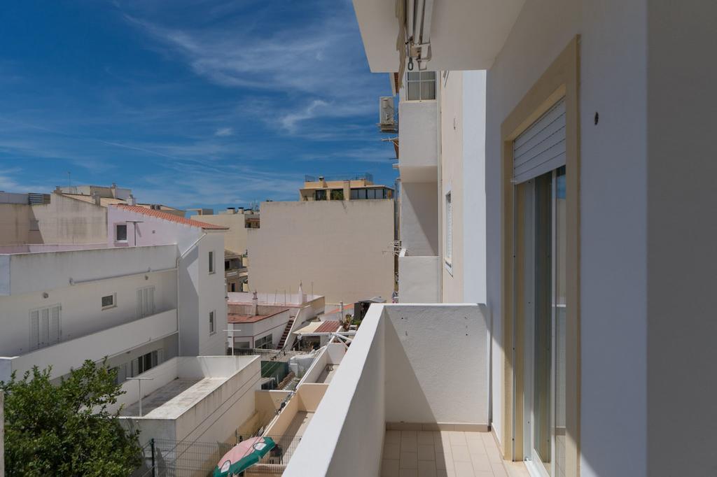 Akisol Armacao Pera Lilac Iii Apartment