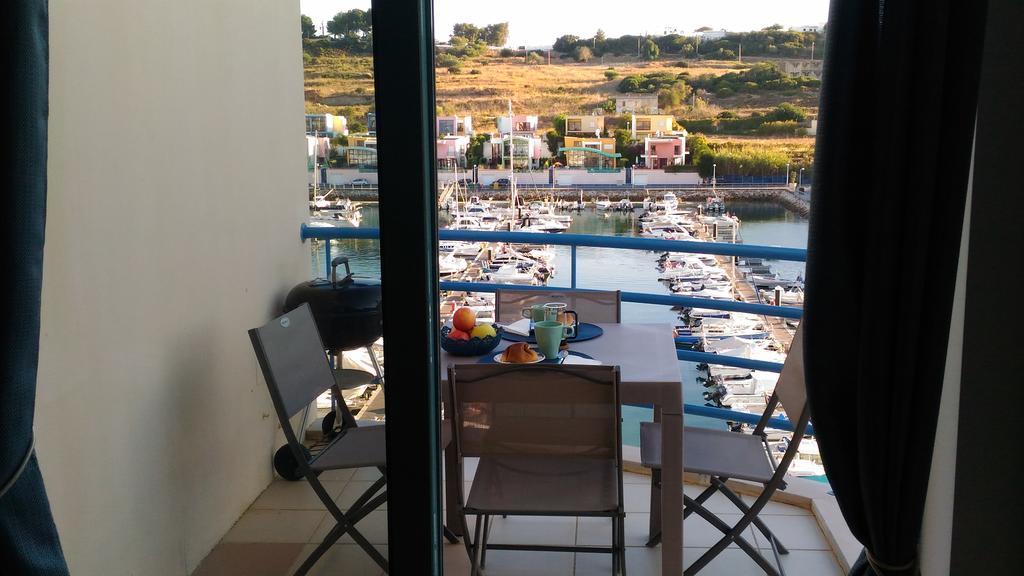Marina View *