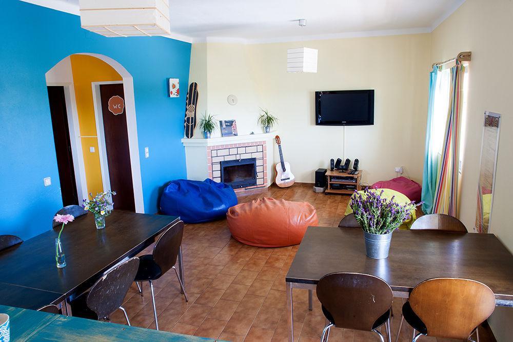 Good Feeling Hostel & Guest House Hostel *