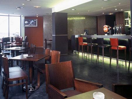 Neat Avenida Hotel