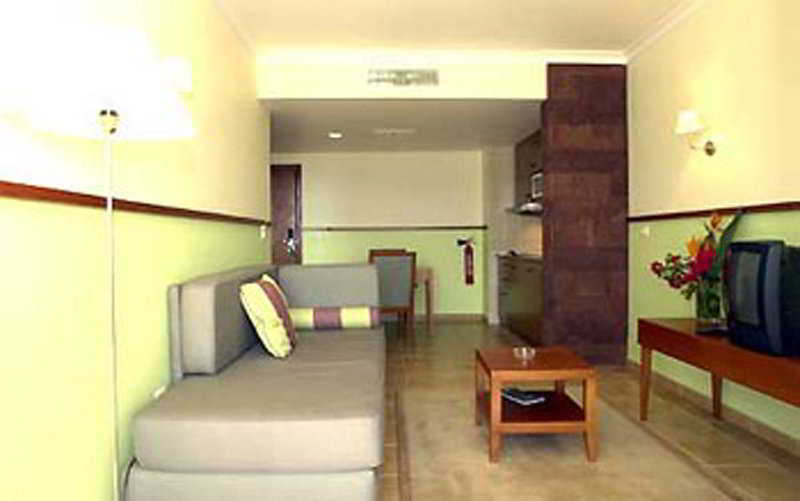 Sea View 4*