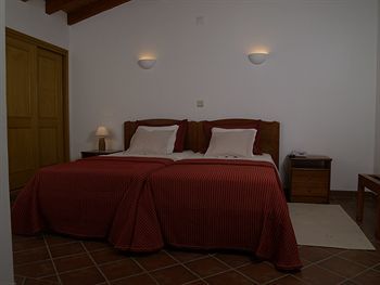 Nave Redonda Do Cerro Hotel 3*