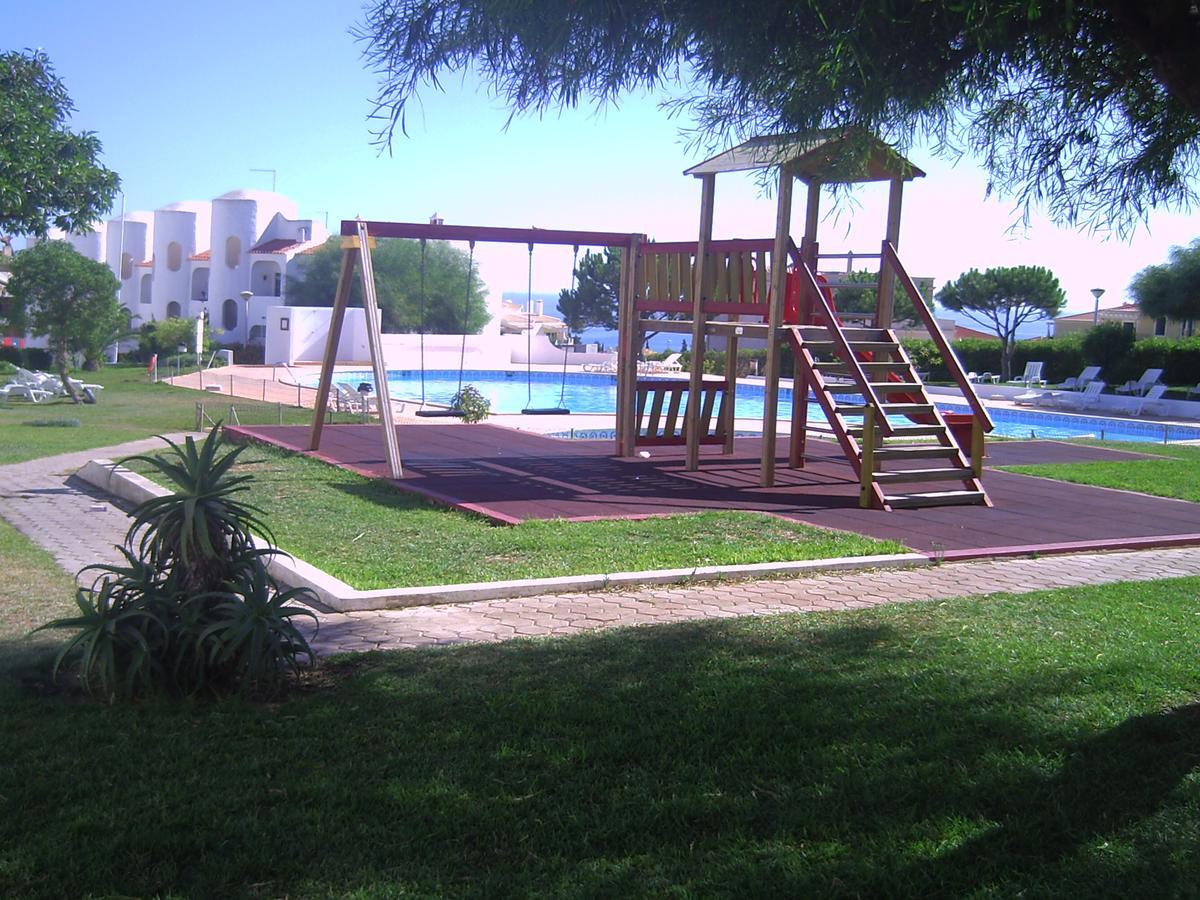 Com Piscina Em Alporchinhos *