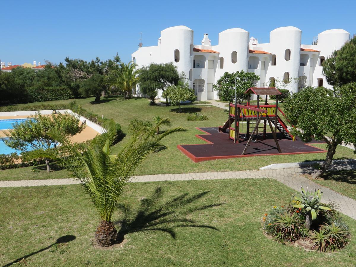 Com Piscina Em Alporchinhos Lagoa (Algarve)