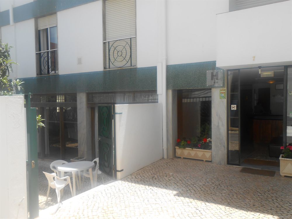 Velha 2*