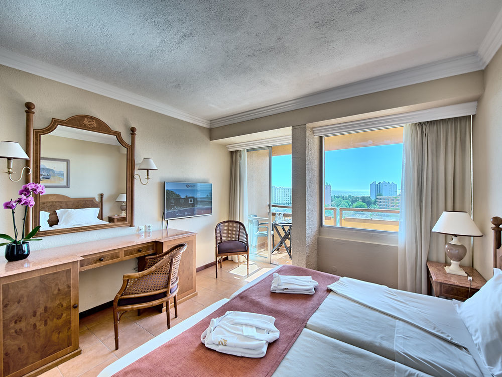 Dom Pedro Hotel 4*