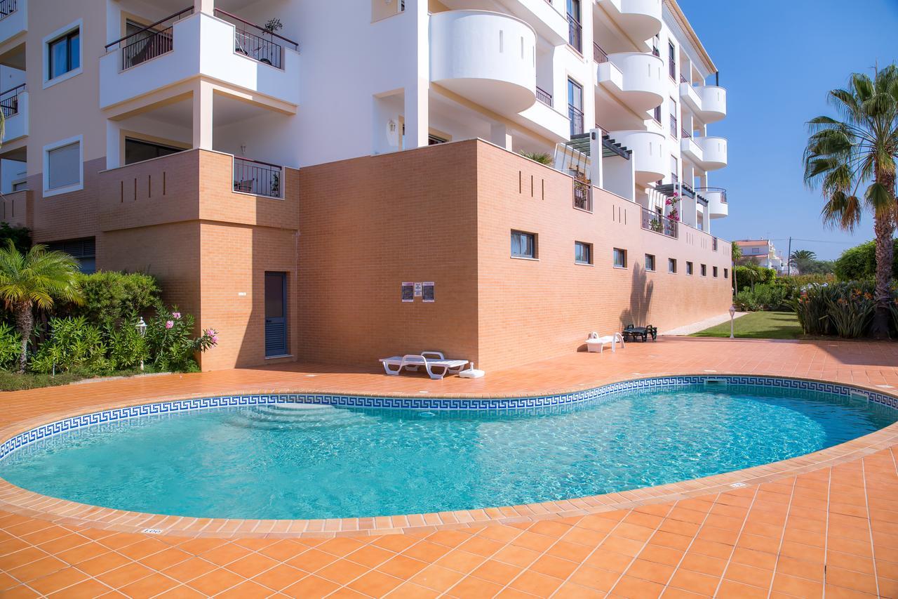 A07 - Seaview And Pool Luxury Lagos