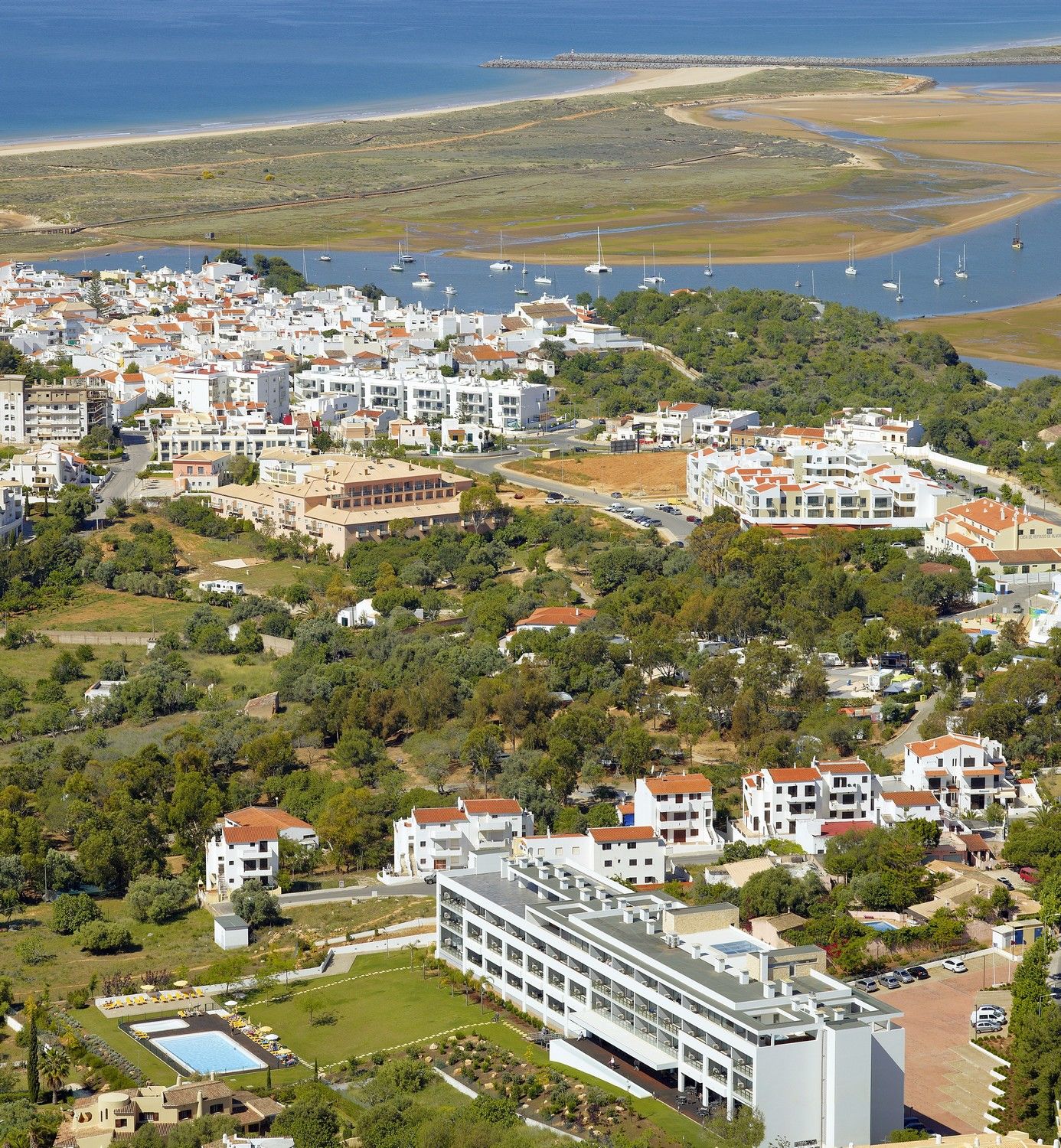 Aparthotel Pelican 4*