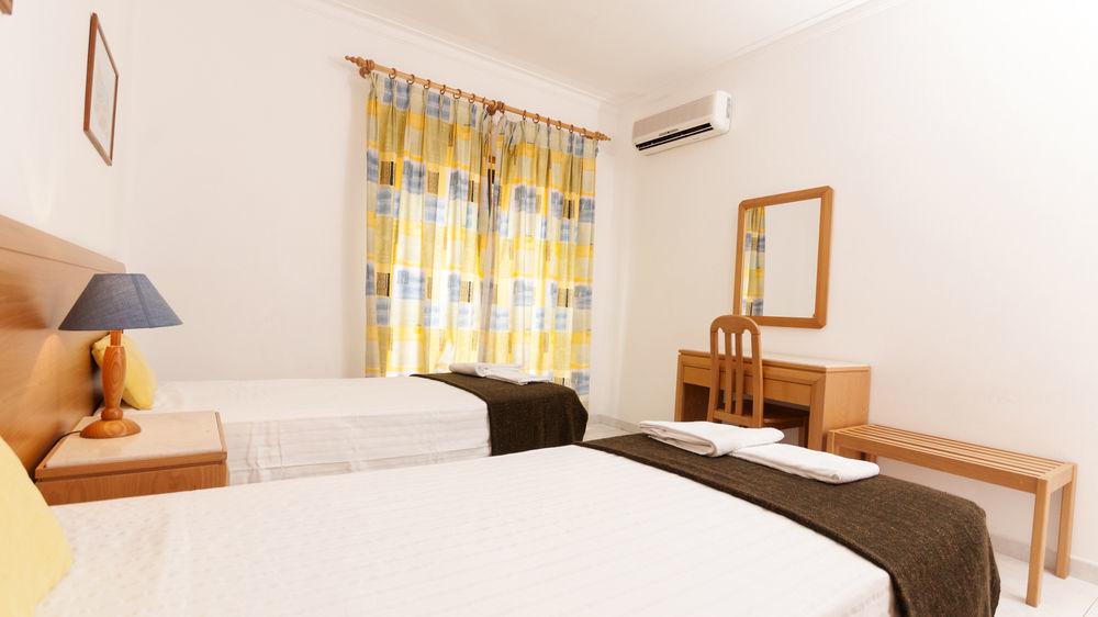 Aparthotel Plaza Real By Atlantichotels 3*