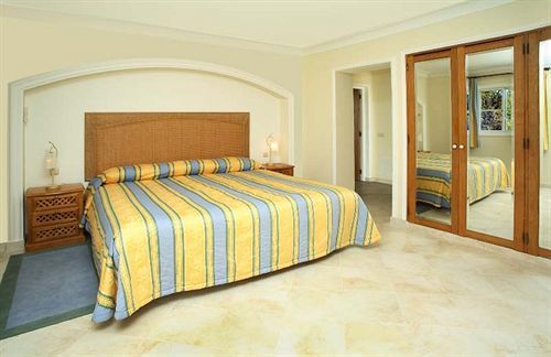 Hotel Four Seasons Fairways 4*