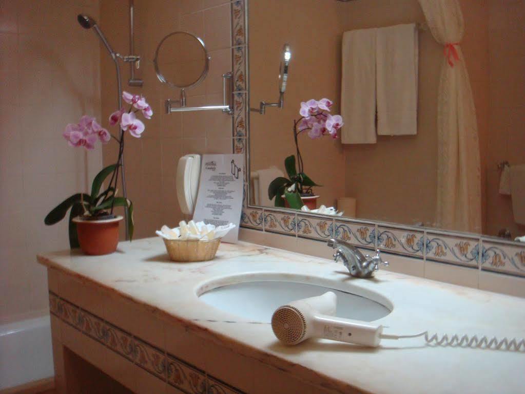 Casabela 4* Ferragudo (Faro)