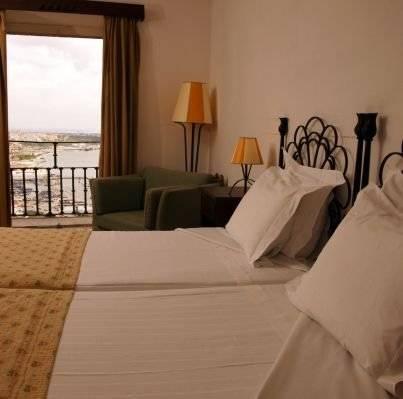 De Setubal, Sao Filipe Hotel