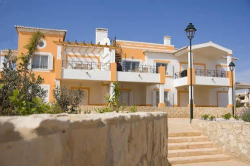 The View - Santo Antonio Villas, Golf & 4*