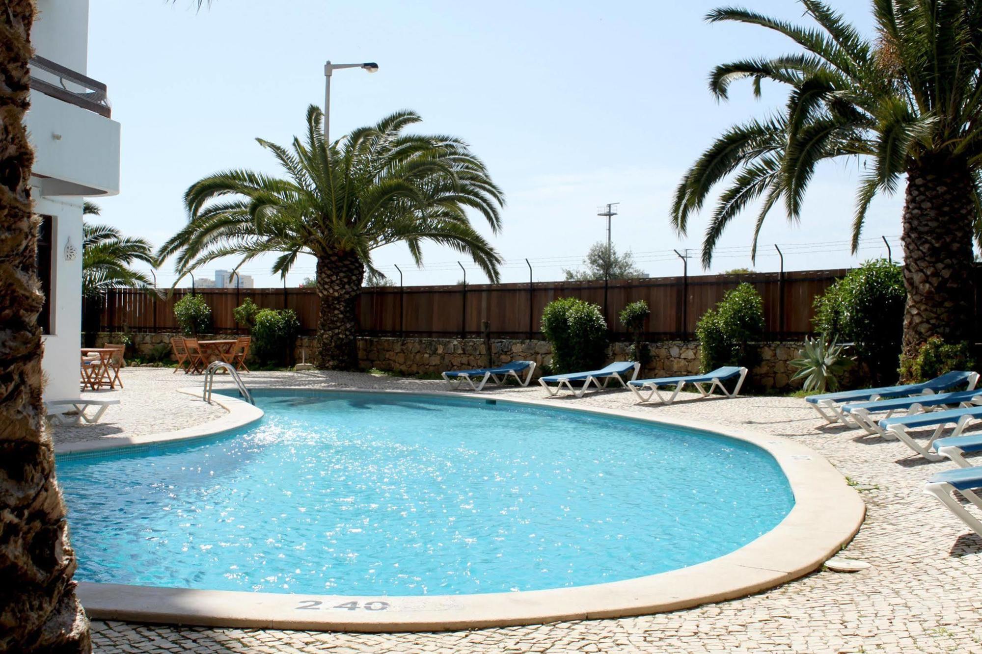 Aparthotel Mirachoro 3*