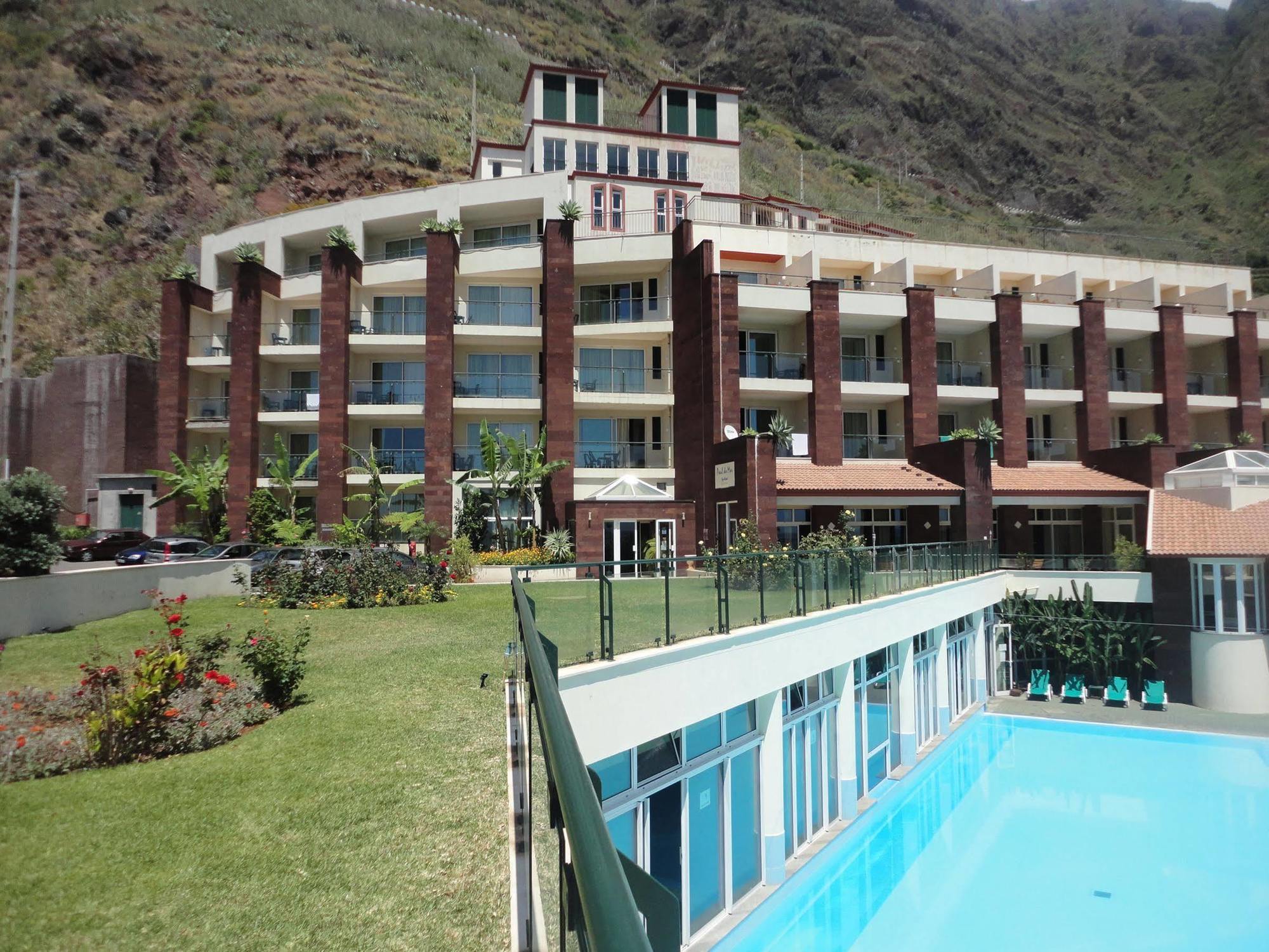 Sea View Aparthotel 4*