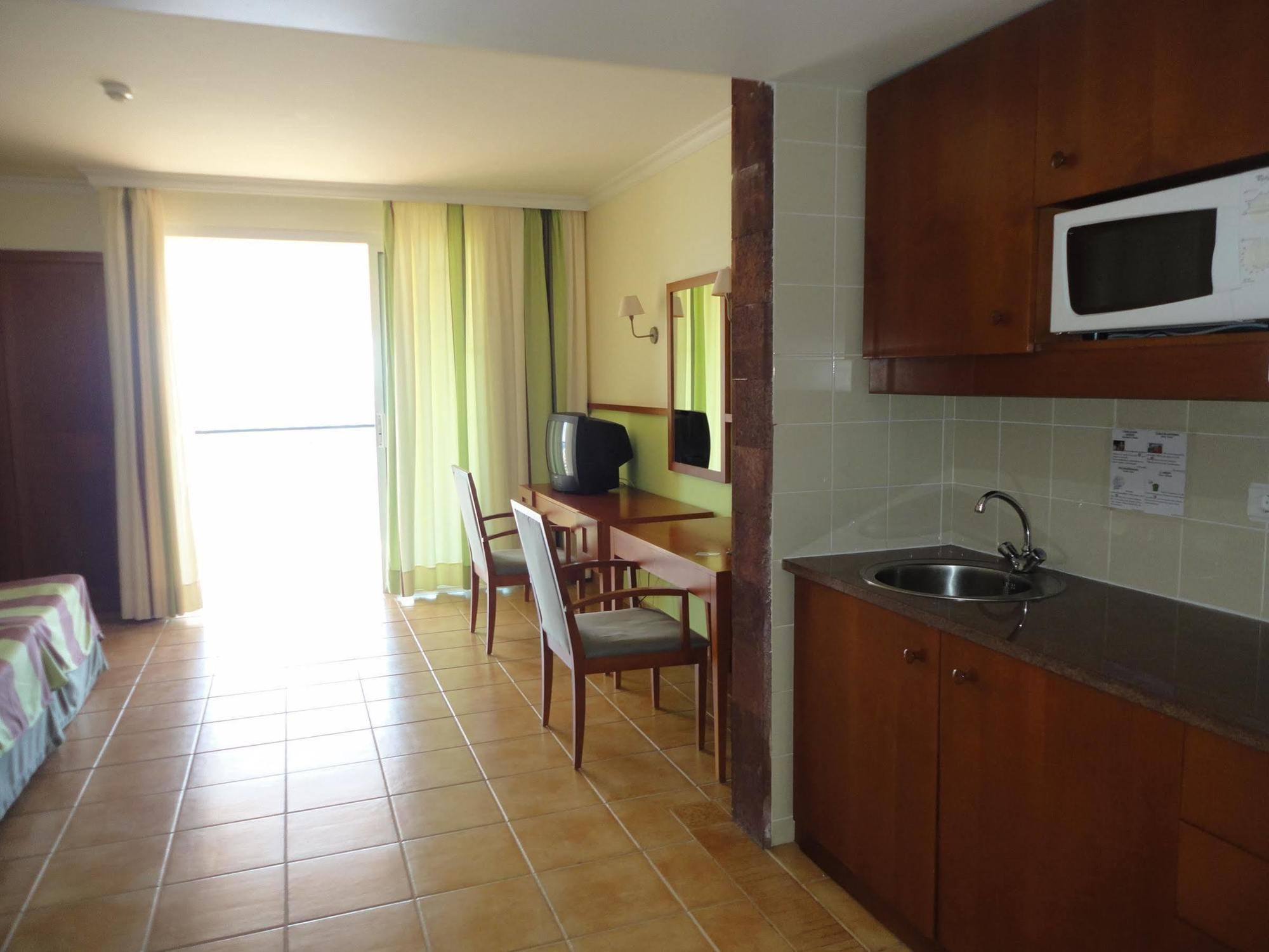Sea View Aparthotel