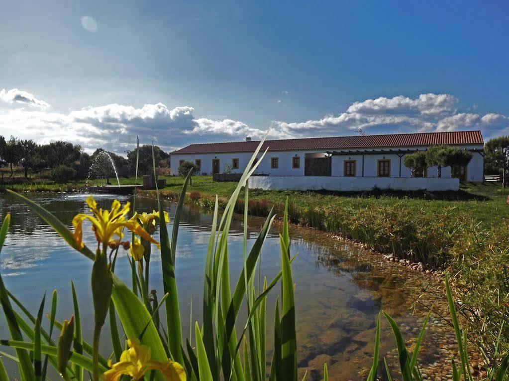 Vale Do Asno Guest house Altura