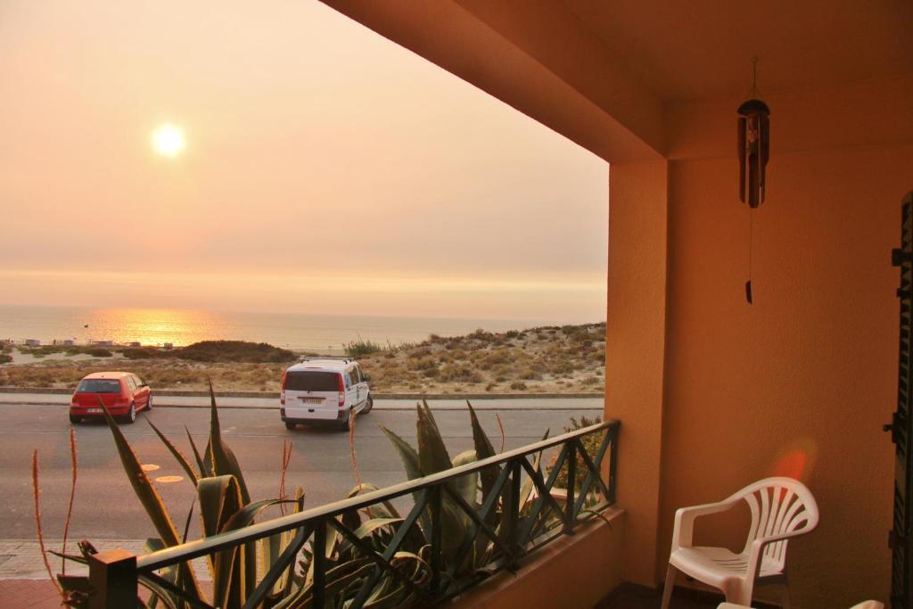 Supertubos Hostel Atouguia Da Baleia