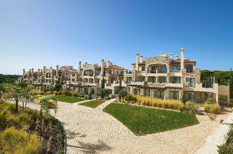 Resort Pine Hills Vilamoura 4*