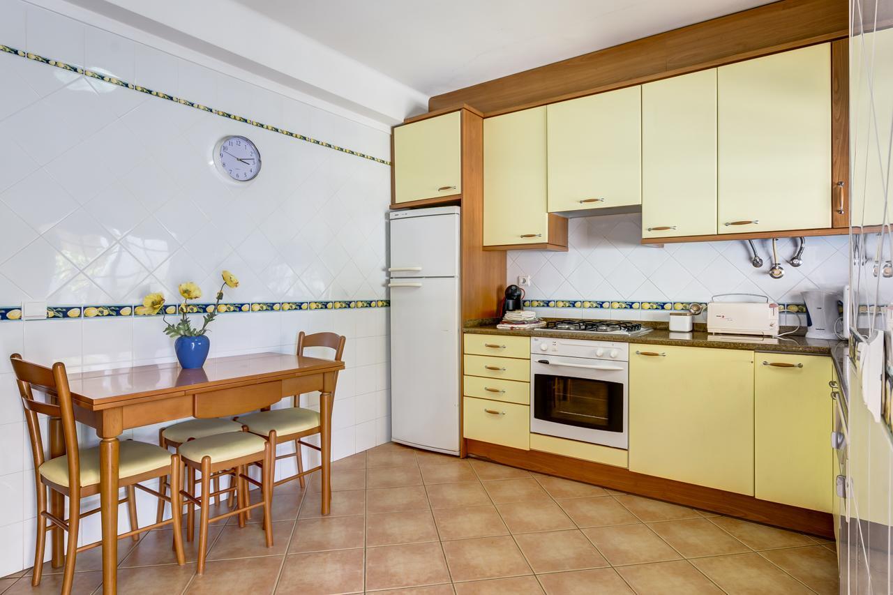 Villa Bougainvilleas - Private Pool And Parking, Nearby Altura