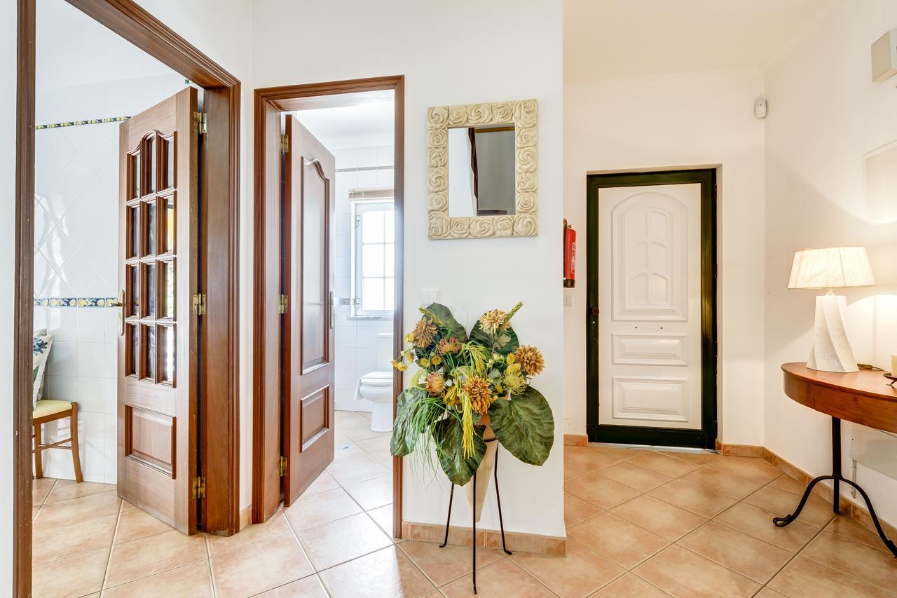 Bougainvilleas - Private Pool And Parking, Nearby Villa *