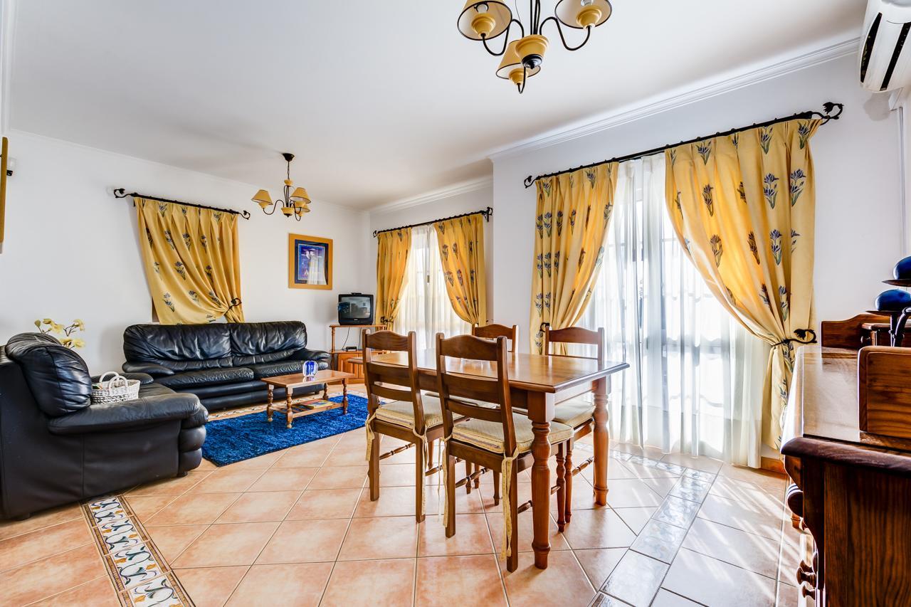 Bougainvilleas - Private Pool And Parking, Nearby Villa Altura