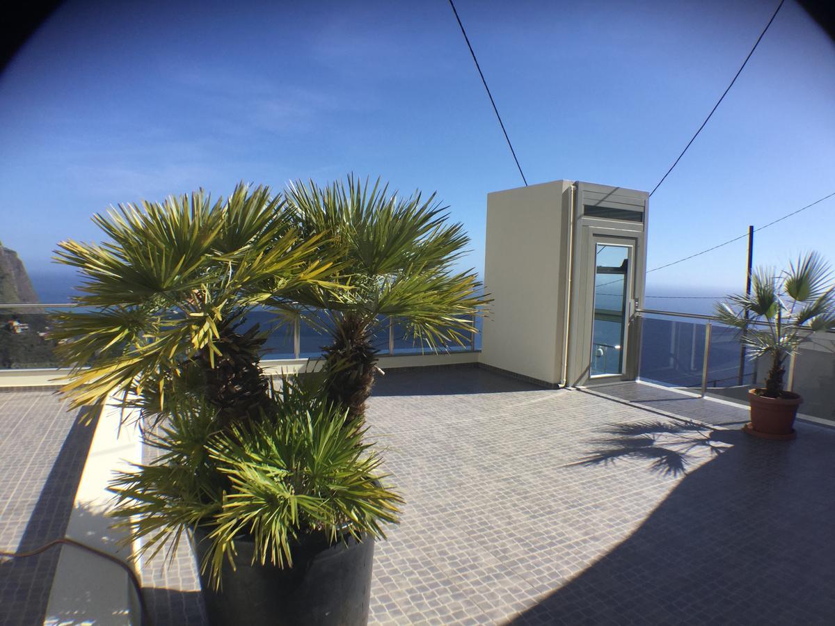 Guesthouse-theview (adults Only) Casa de hóspedes