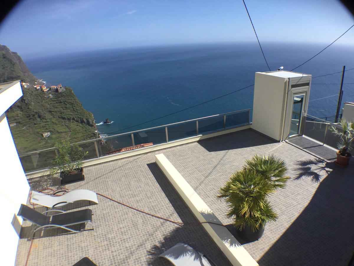 Guesthouse-theview (adults Only) Pensión Ribeira Brava