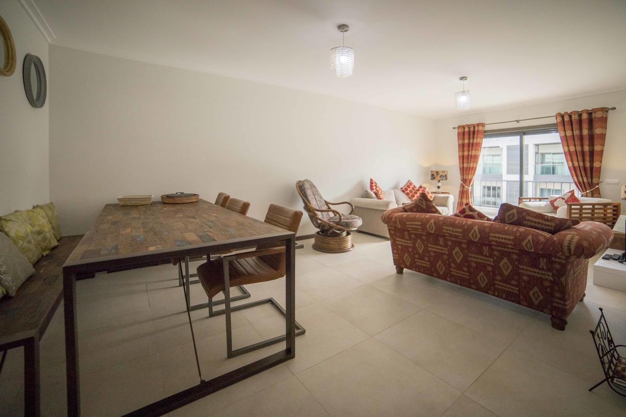 B04 - Luxury 2 Bed W Terrace Pool *