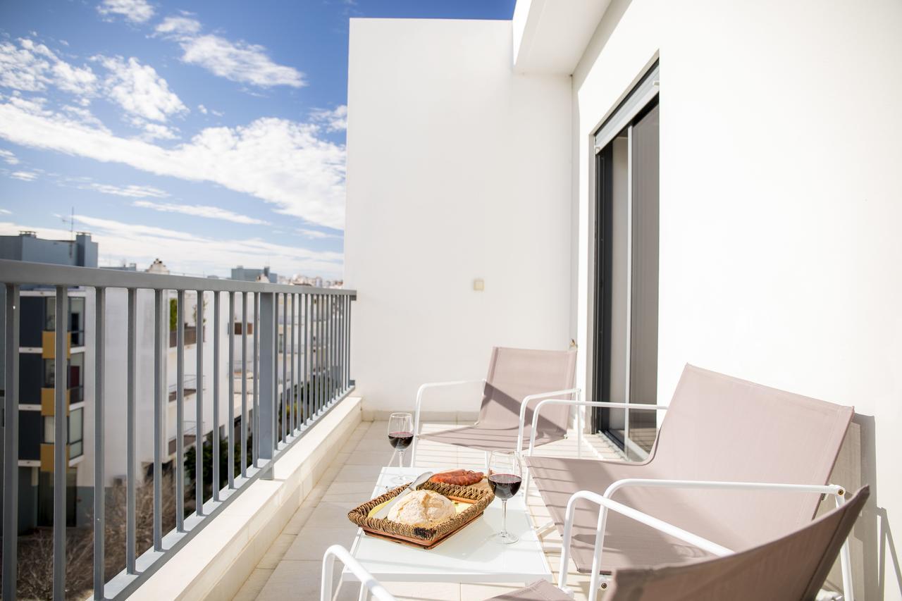 B04 - Luxury 2 Bed W Terrace Pool Appartement *