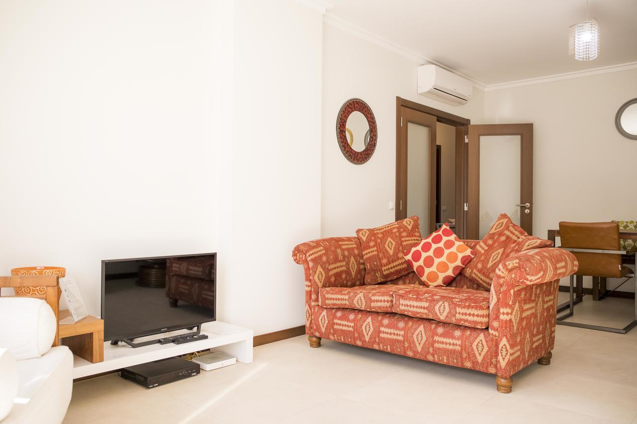 Appartement B04 - Luxury 2 Bed W Terrace Pool Lagos