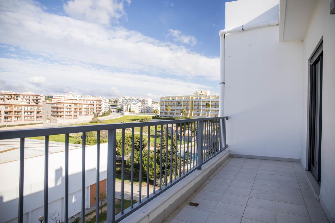 Appartement B04 - Luxury 2 Bed W Terrace Pool