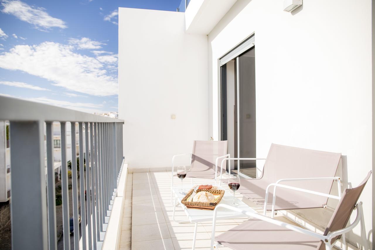 B04 - Luxury 2 Bed W Terrace Pool Appartement *